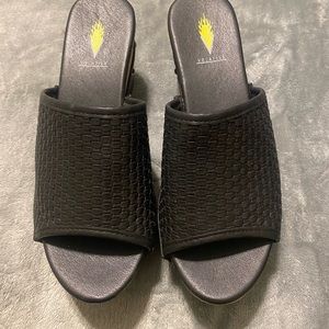 Black volatile sandals platform never been worn